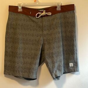 EXCELLENT CONDITION MEN’S LINKSOUL BOARDWALKER HYBRID GOLF PAISLEY SHORT SIZE 35
